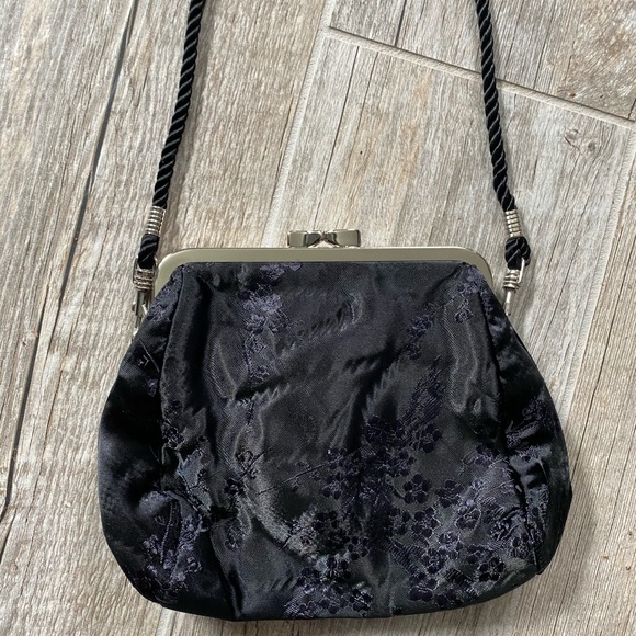 Express Black Floral Embroidered Purse/Clutch - Picture 1 of 6